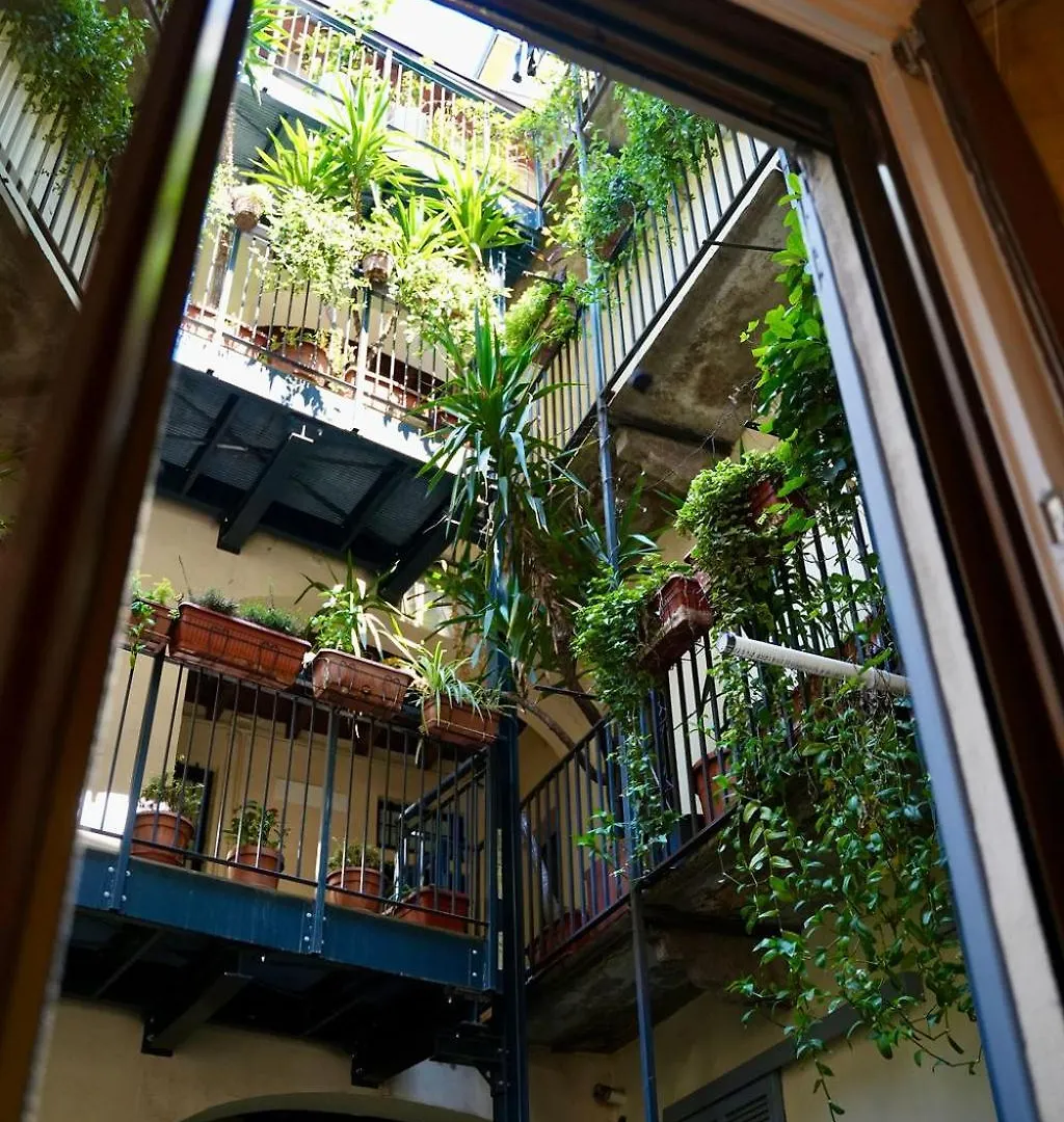 Apartment Brera La Suite Milan Italy